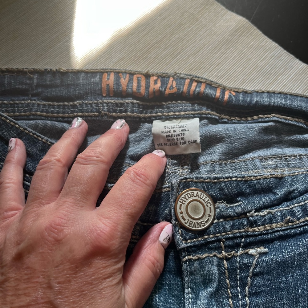 Distressed Hydraulic jeans Sz 9/10. - Picture 2 of 8